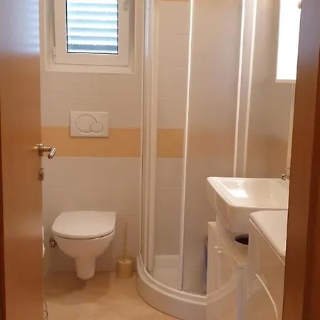 Jf Rezine Apartment Lovran